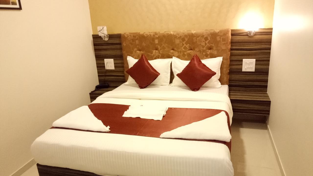 Flagship 83490 Hotel Bently Palace Mumbai Eksteriør bilde